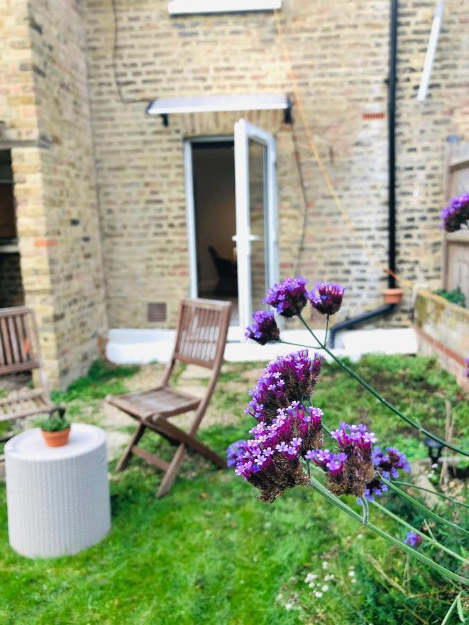 Lavender Den Apartment ลอนดอน ภายนอก รูปภาพ