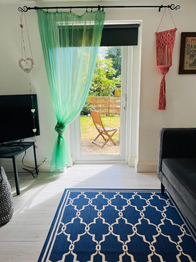 Lavender Den Apartment ลอนดอน ภายนอก รูปภาพ