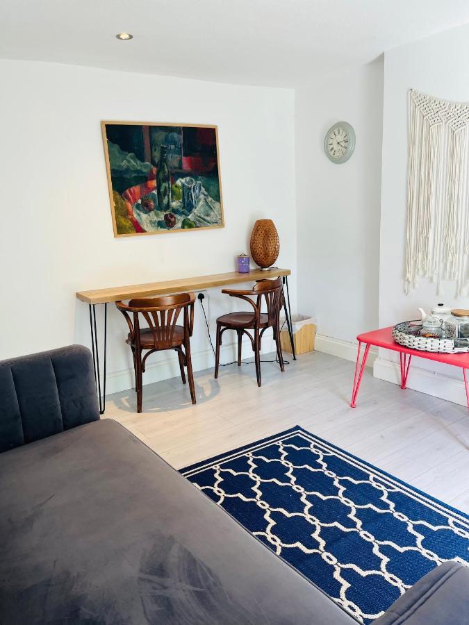 Lavender Den Apartment ลอนดอน ภายนอก รูปภาพ