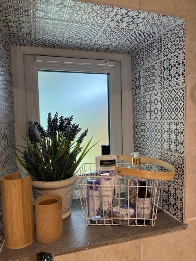 Lavender Den Apartment ลอนดอน ภายนอก รูปภาพ