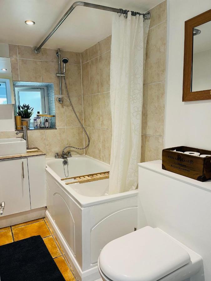 Lavender Den Apartment ลอนดอน ภายนอก รูปภาพ